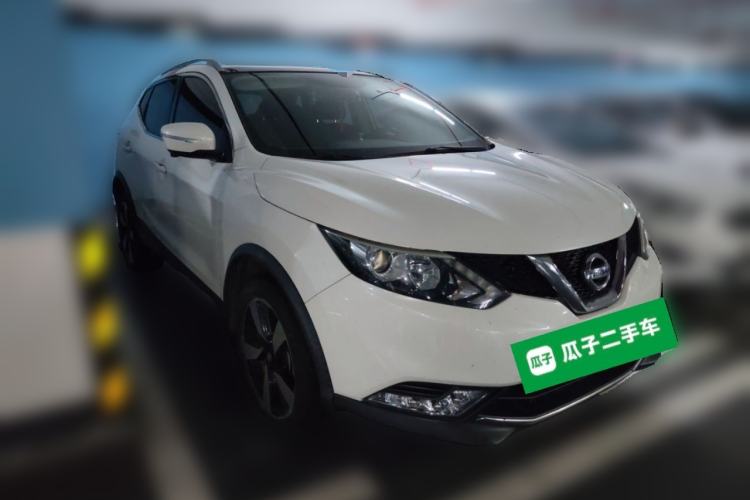 Used Nissan Qashqai 2017 2.0L CVT Luxury Edition China V Standard Front Right 45 Deg