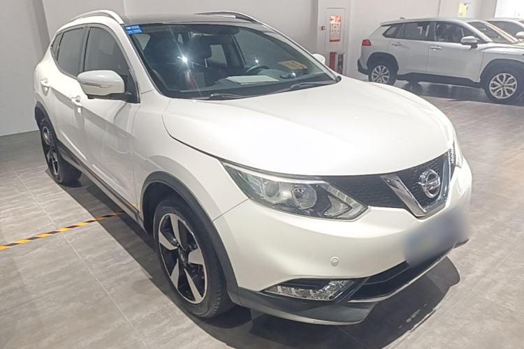 Used Nissan Qashqai 2017 2.0L CVT Luxury Edition China V Standard Front Right 45 Deg