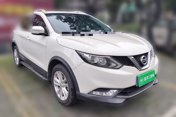 Used Nissan Qashqai 2017 2.0L CVT Elite Edition China V Standard Front Right 45 Deg