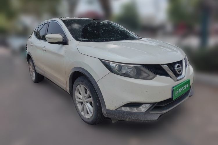 Used Nissan Qashqai 2017 2.0L CVT Elite Edition China V Standard Front Right 45 Deg