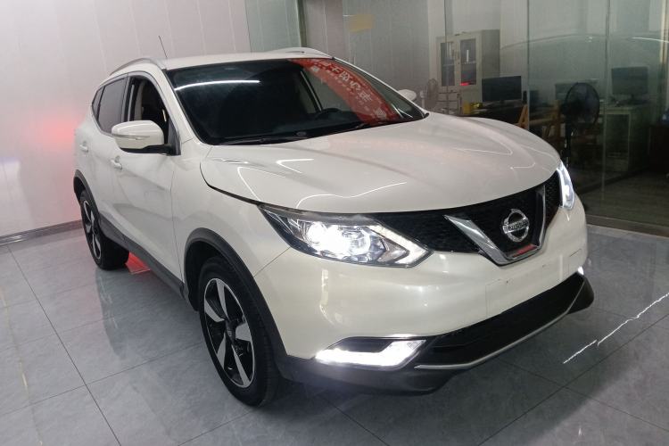 Used Nissan Qashqai 2017 2.0L CVT Smart Enjoyment Version China V Standard Front Right 45 Deg