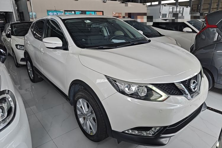 Used Nissan Qashqai 2017 2.0L CVT Elite Edition China VI Standard Front Right 45 Deg