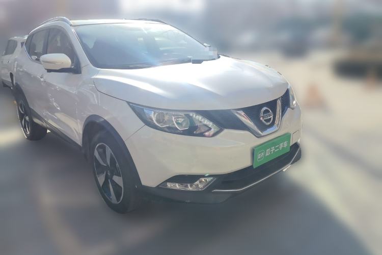 Used Nissan Qashqai 2017 2.0L CVT Luxury Edition China V Standard Front Right 45 Deg