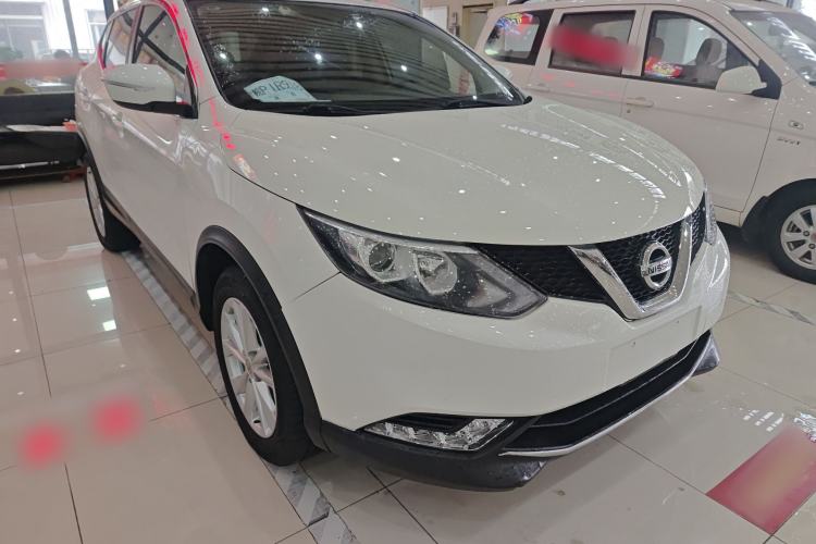 Used Nissan Qashqai 2017 2.0L CVT Elite Edition China V Standard Front Right 45 Deg
