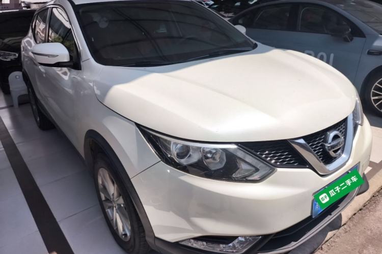 Used Nissan Qashqai 2017 2.0L CVT Elite Edition China V Standard Front Right 45 Deg