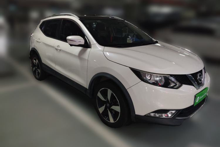 Used Nissan Qashqai 2017 2.0L CVT Luxury Edition China V Standard Front Right 45 Deg