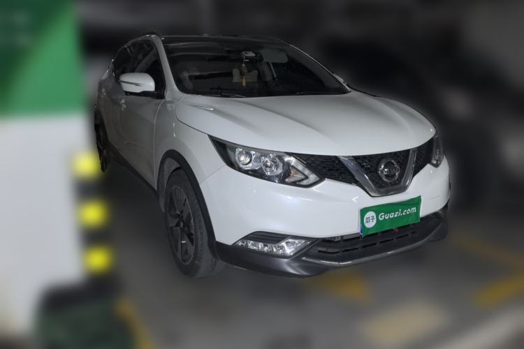 Used Nissan Qashqai 2017 2.0L CVT Luxury Edition China V Standard Front Right 45 Deg