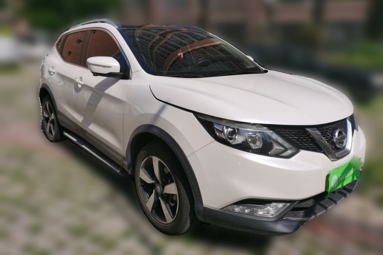 Used Nissan Qashqai 2017 2.0L CVT Luxury Edition China VI Standard Front Right 45 Deg