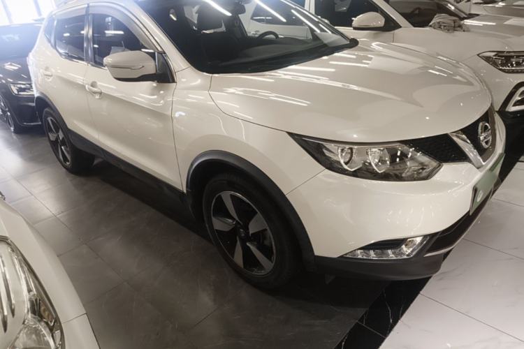 Used Nissan Qashqai 2017 2.0L CVT Smart Enjoyment Version China V Standard Front Right 45 Deg