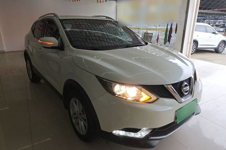 Used Nissan Qashqai 2017 2.0L CVT Elite Edition China V Standard Front Right 45 Deg