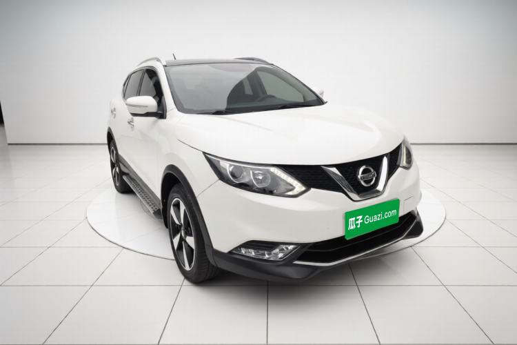 Used Nissan Qashqai 2017 2.0L CVT Luxury Edition China V Standard Front Right 45 Deg