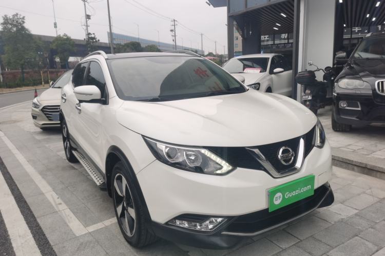 Used Nissan Qashqai 2017 2.0L CVT Luxury Edition China V Standard Front Right 45 Deg