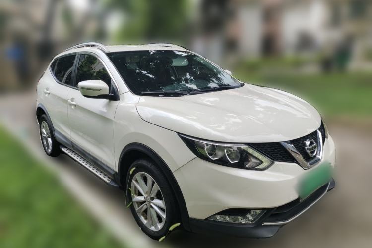 Used Nissan Qashqai 2017 2.0L CVT Elite Edition China V Standard Front Right 45 Deg