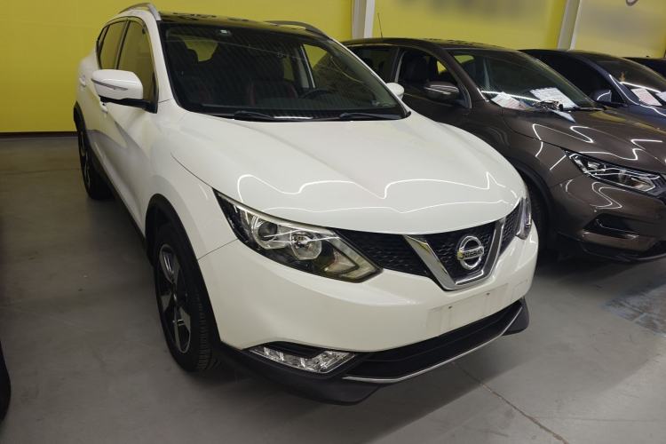 Used Nissan Qashqai 2017 2.0L CVT Luxury Edition China V Standard Front Right 45 Deg