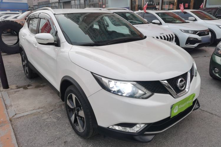 Used Nissan Qashqai 2017 2.0L CVT Smart Enjoyment Version China V Standard Front Right 45 Deg