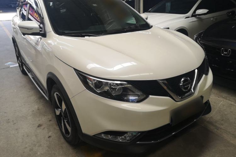 Used Nissan Qashqai 2017 2.0L CVT Luxury Edition China V Standard Front Right 45 Deg