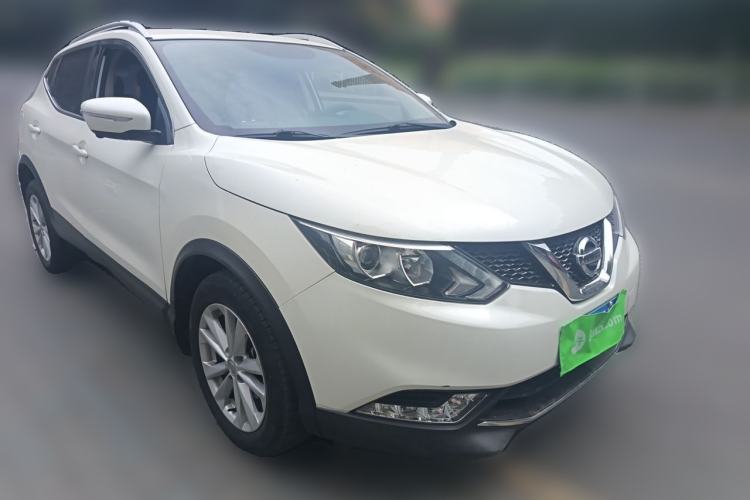 Used Nissan Qashqai 2017 2.0L CVT Elite Edition China V Standard Front Right 45 Deg