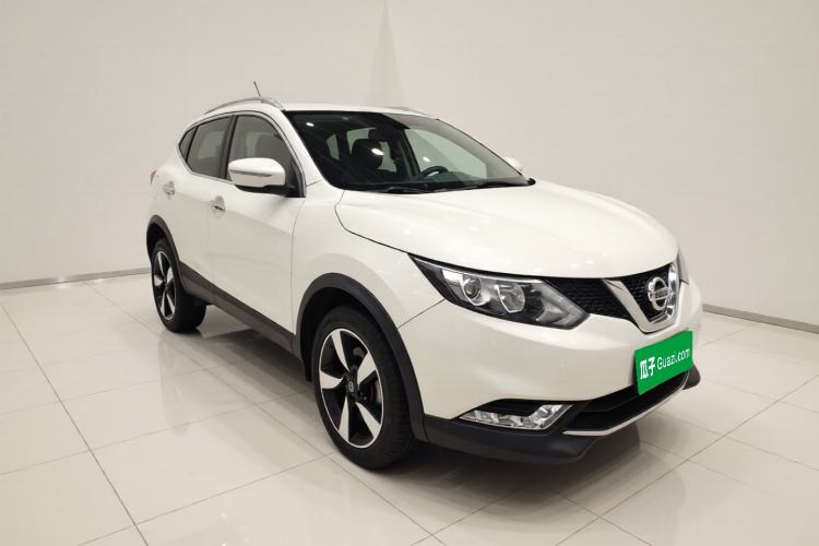 Used Nissan Qashqai 2017 2.0L CVT Smart Enjoyment Version China V Standard Front Right 45 Deg