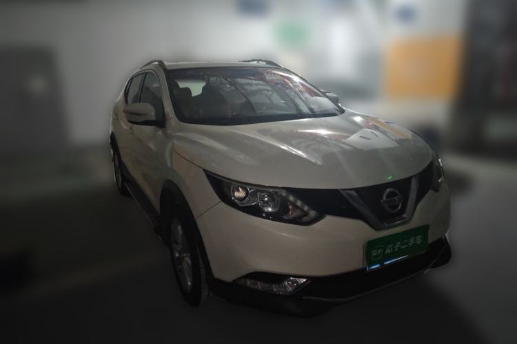 Used Nissan Qashqai 2017 2.0L CVT Elite Edition China V Standard Front Right 45 Deg