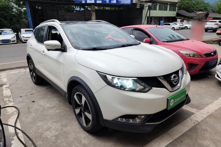 Used Nissan Qashqai 2017 2.0L CVT Luxury Edition China V Standard Front Right 45 Deg
