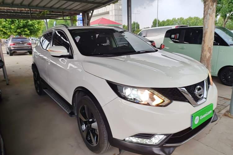 Used Nissan Qashqai 2017 2.0L CVT Smart Enjoyment Version China V Standard Front Right 45 Deg