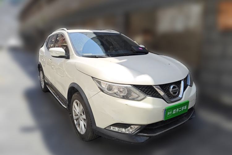 Used Nissan Qashqai 2017 2.0L CVT Elite Edition China V Standard Front Right 45 Deg