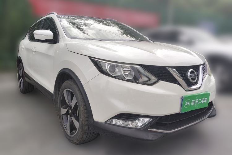 Used Nissan Qashqai 2017 2.0L CVT Luxury Edition China V Standard Front Right 45 Deg
