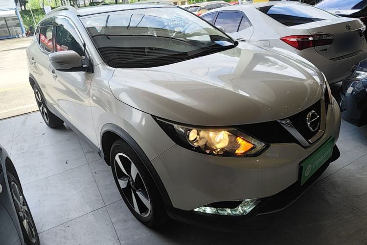 Used Nissan Qashqai 2017 2.0L CVT Smart Enjoyment Version China VI Standard Front Right 45 Deg