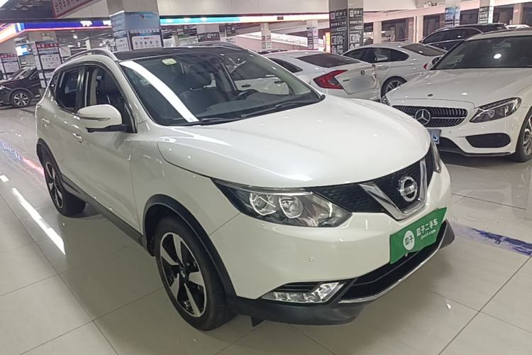 Used Nissan Qashqai 2017 2.0L CVT Luxury Edition China V Standard Front Right 45 Deg