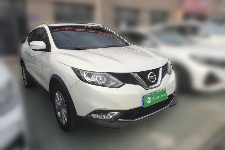 Used Nissan Qashqai 2017 2.0L CVT Elite Edition China V Standard Front Right 45 Deg