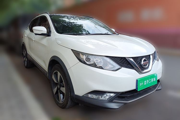 Used Nissan Qashqai 2017 2.0L CVT Luxury Edition China VI Standard Front Right 45 Deg