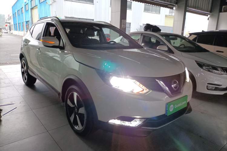 Used Nissan Qashqai 2017 2.0L CVT Smart Enjoyment Version China V Standard Front Right 45 Deg