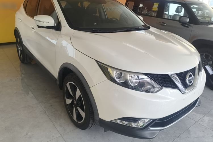 Used Nissan Qashqai 2017 2.0L CVT Luxury Edition China V Standard Front Right 45 Deg