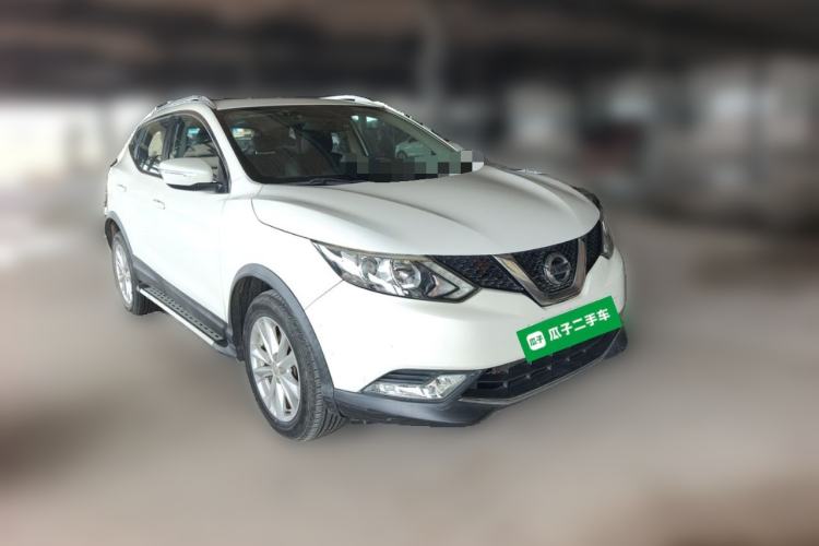 Used Nissan Qashqai 2017 2.0L CVT Elite Edition China V Standard Front Right 45 Deg