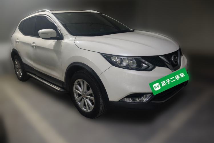 Used Nissan Qashqai 2017 2.0L CVT Elite Edition China V Standard Front Right 45 Deg