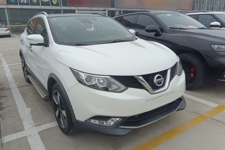Used Nissan Qashqai 2017 2.0L CVT Flagship Edition China V Standard Front Right 45 Deg