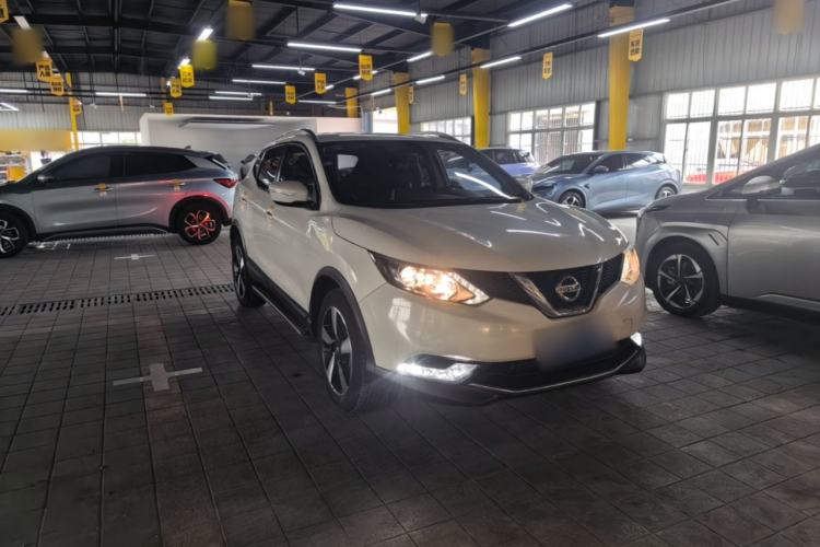 Used Nissan Qashqai 2017 2.0L CVT Smart Enjoyment Version China V Standard Front Right 45 Deg