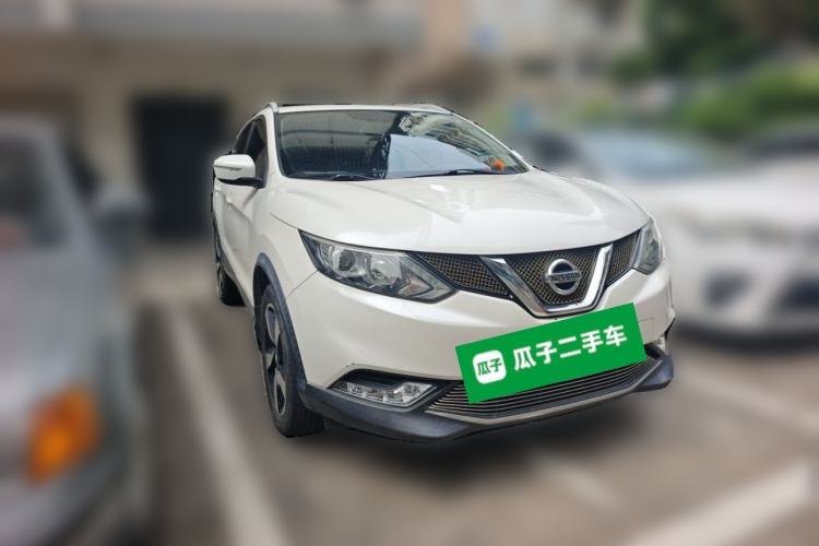Used Nissan Qashqai 2017 2.0L CVT Elite Edition China V Standard Front Right 45 Deg