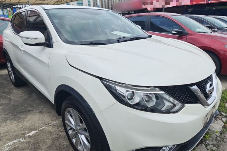 Used Nissan Qashqai 2017 2.0L CVT Elite Edition China V Standard Front Right 45 Deg