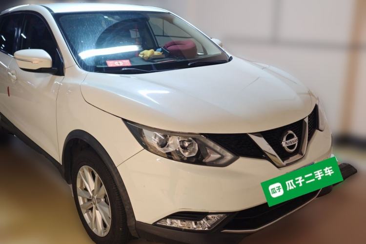 Used Nissan Qashqai 2017 2.0L CVT Elite Edition China VI Standard Front Right 45 Deg