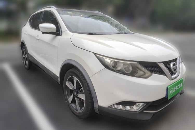 Used Nissan Qashqai 2017 2.0L CVT Luxury Edition China V Standard Front Right 45 Deg