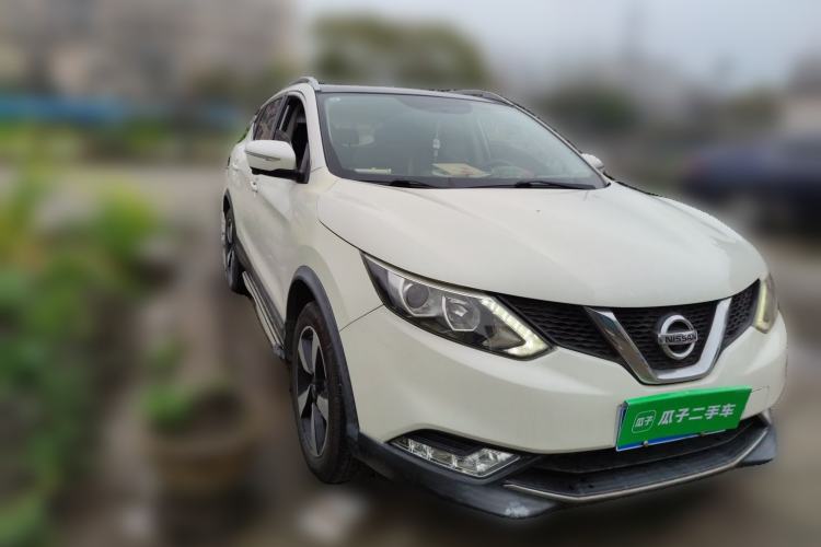 Used Nissan Qashqai 2017 2.0L CVT Luxury Edition China V Standard Front Right 45 Deg
