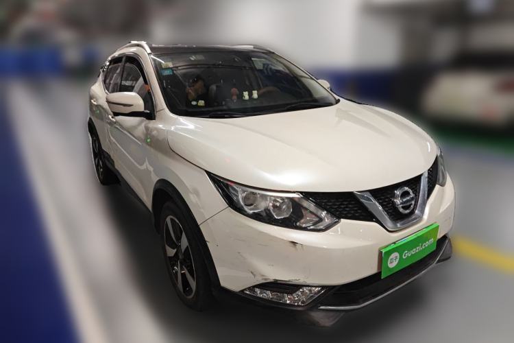 Used Nissan Qashqai 2017 2.0L CVT Luxury Edition China V Standard Front Right 45 Deg