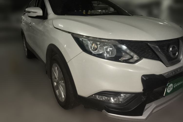 Used Nissan Qashqai 2017 2.0L CVT Elite Edition China V Standard Front Right 45 Deg