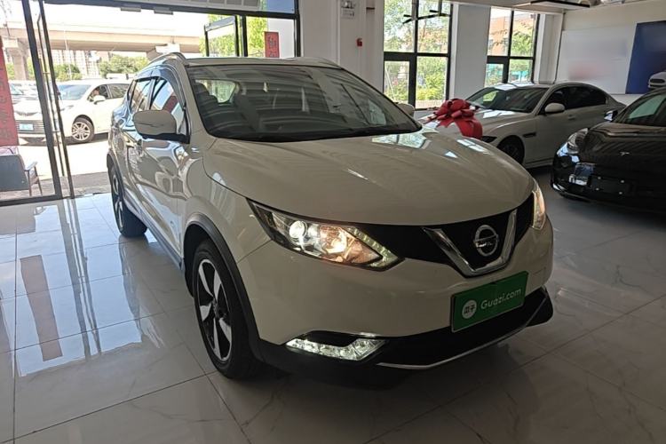 Used Nissan Qashqai 2017 2.0L CVT Smart Enjoyment Version China V Standard Front Right 45 Deg