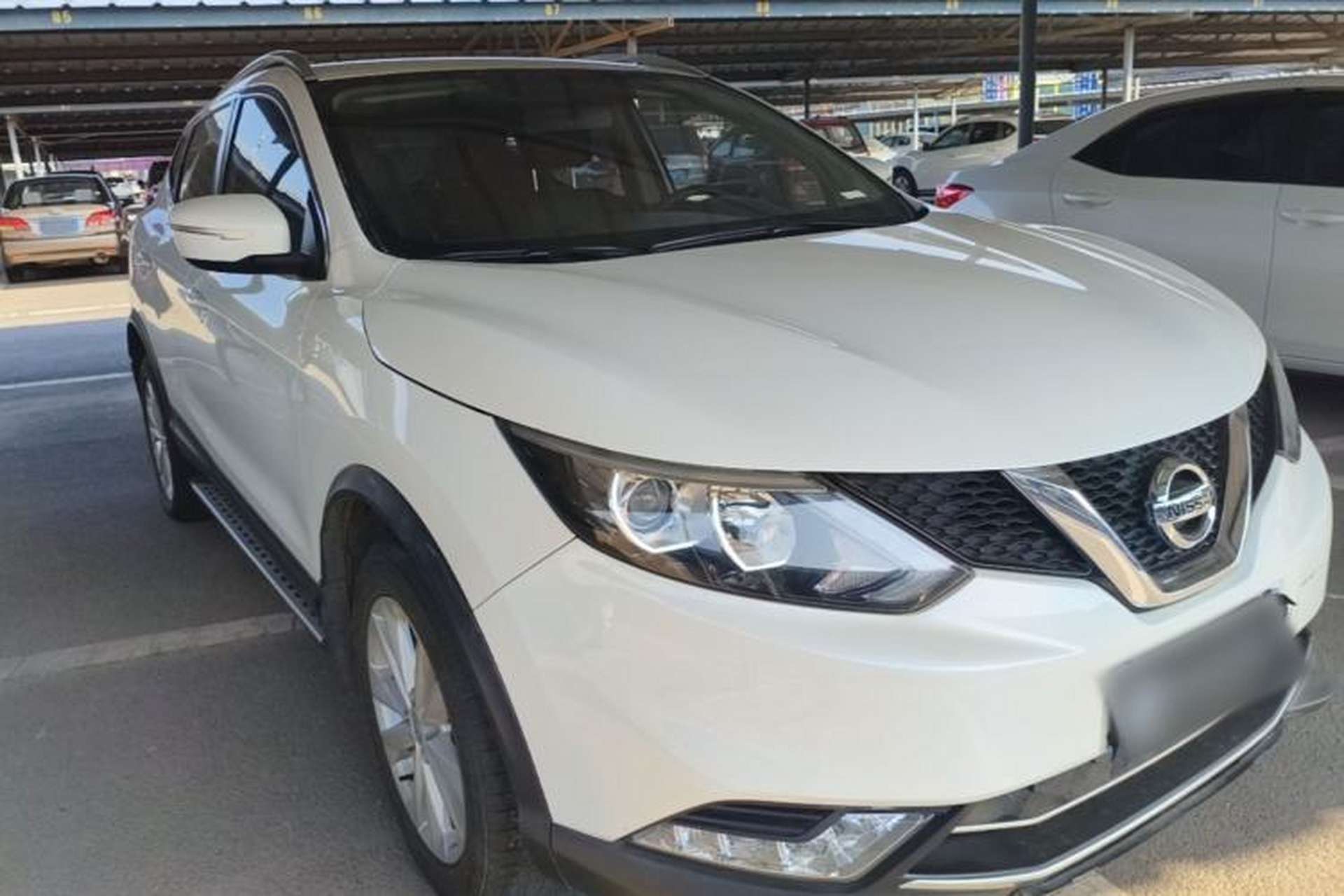 Used Nissan Qashqai 2017 2.0L CVT Elite Edition China V Standard Front Right 45 Deg