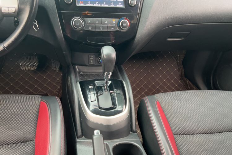 Used Nissan Qashqai 2017 2.0L CVT Smart Enjoyment Version China V Standard Gear Lever