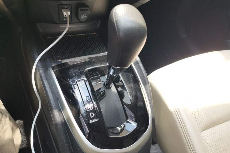 Used Nissan Qashqai 2017 2.0L CVT Elite Edition China V Standard Gear Lever