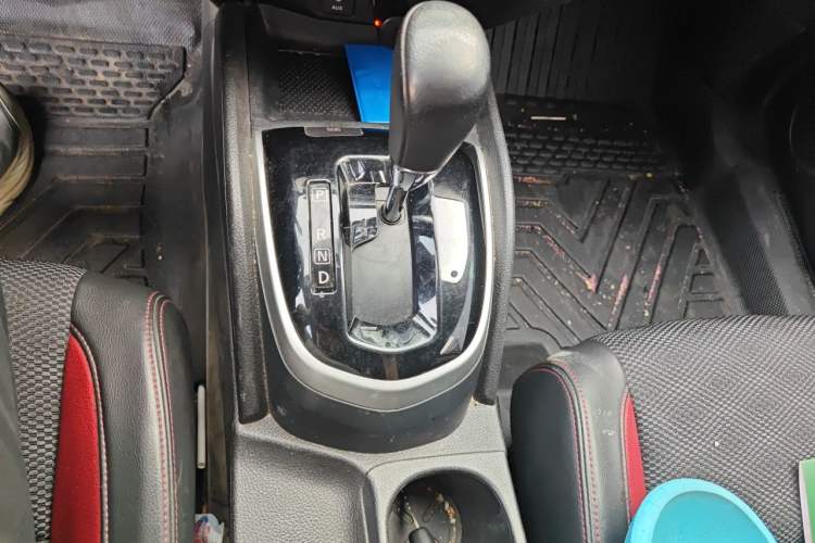 Used Nissan Qashqai 2017 2.0L CVT Smart Enjoyment Version China V Standard Gear Lever