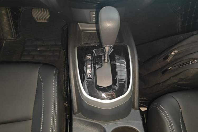 Used Nissan Qashqai 2017 2.0L CVT Elite Edition China VI Standard Gear Lever
